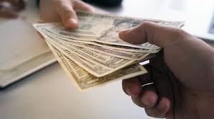 El gobierno anunció que el bono de protección familiar de $60 que entrega desde el 1 de abril pasado tendrá 550 000 nuevos beneficiarios, con lo que esta. Como Aplicar Al Bono De Contingencia Ante Covid 19 Diario El Mercurio