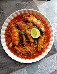 Biasanya sardin ni dikaitkan dengan lauk terdesak bila duit dalam poket dah hampir kering. Menu Simple Tapi Jarang Orang Buat Ini Dia Resepi Sambal Sardin Suhun Yang Sedap Daily Makan
