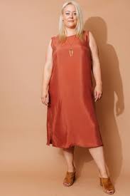 Are there plus size consultants in the fashion industry? 17 Brands Doing Ethical And Sustainable Plus Size Clothing