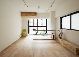 Shimpei Oda Creates Interior Balcony In Osaka Apartment Interer