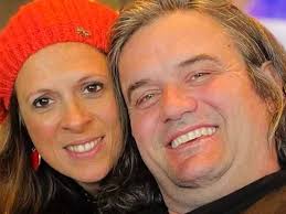 L'amour est dans le pré : Pierre et Fred présentent la nouvelle compagne de  Valentin, photos à l'appui