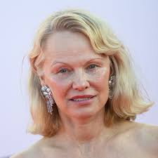 Bernadette : On a démêlé le vrai du faux dans le film sur l'ex-Première  dame