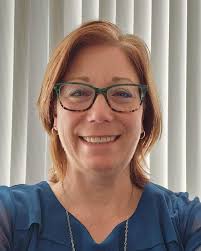 👋 Meet Mindy! She loves helping others, hearing people's stories, learning  new things, and traveling to new places. “Spending time outside soothes my  soul!” Bees, dragonflies, crystals, art, yoga and meditation bring