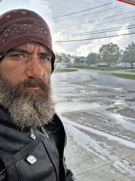 Does Motorcyclist Map app have places to stay and cycle shops?