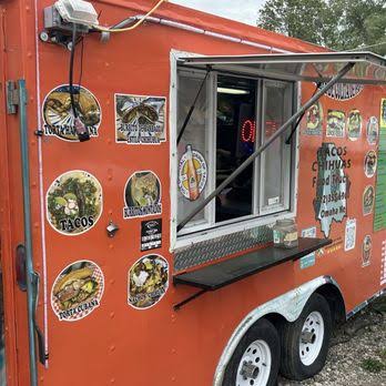 Los charritos FOOD TRUCK — Fast food restaurant food truck in Council Bluffs, Iowa