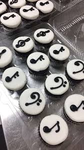 Music Note Cupcakes By Cassie Rodjendanske Torte Kuchen Geburtstagstorte
