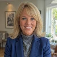 Erica Sampson's Instagram, Twitter & Facebook