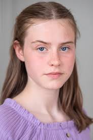 Headshot Sunday! :) Here are some recent ones of my daughter. I'd be really  interested to hear thoughts