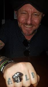 Frankie Mclaughlin's Instagram, Twitter & Facebook