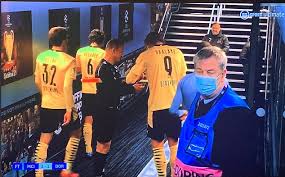 Erling braut haaland tears it up in the champions league! Erling Haaland Is Asked For His Autograph By The Assistant Referee From Dortmund S Clash With City Daily Mail Online