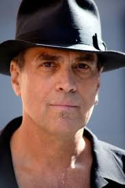 Staten Island -- the balladeer is here