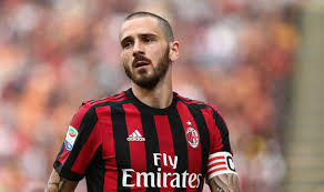 Watch leonardo bonucci's first time at casa milan, surrounded by the love of our fans guarda i primi passi di leonardo bonucci a casa milan, accolto dall'affetto dei nostri tifosi website leonardo bonucci speaks for the first time since completing his move from ac milan to juventus. Man Utd Transfer News Ac Milan Chief Offers Update On Leonardo Bonucci Interest Football Sport Express Co Uk