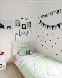 Minat lelaki ini terhadap produk ikea diterjemahkan di ruang tamu. Dekorasi Hiasan Bilik Tidur Kecil Cadar Bestseller Facebook