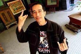 The former governor of jakarta was elected indonesian president in 2014 before winning a second term in 2019. 12 Photos Of President Jokowi Showing His Love For Metal Music Wowshack