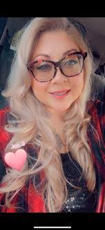 Diane Valencia's Instagram, Twitter & Facebook