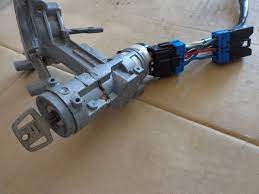 Catatan artikel ini hanya menjelaskan dan mengalihkan masalah pada keyboard microsoft yang dilengkapi dengan tombol alih kunci f, masalah dengan tipe lain dari keyborad mungkin tidak. Tacra S Diy Garage Ignition Switch Services