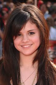 Check spelling or type a new query. Selena Gomez Cures Her Hairstyle Boredom With Beautiful Bangs Self