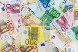The euro made its debut in january of 1999 at a rate of 1.19 us dollars to one euro. Eur Usd Weekly Price Forecast Euro Gives Up Early Gains For The Week