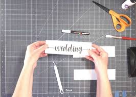 Whether you need a diy acrylic wedding. 3 Amazing Ways To Diy Acrylic Wedding Signs Modern Diy Bride