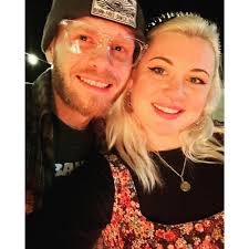 Elizabeth Lydon Moore and Kevin Adam Blewer's Wedding Website