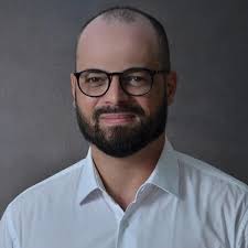 Pesquisa analisa eventos adversos pós-vacinação contra COVID-19 e reforça a  importância da vigilância epidemiológica