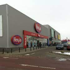 Die hervis sport filiale scs verfügt über eine fläche von ca. Hervis Sports Sibiu Sibiu