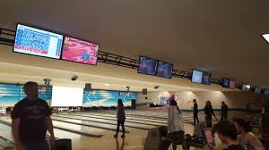 Hanki 6.500 sekunnin a bowling ball traveling down arkistovideomateriaali, jonka nopeus on 30fps. Bowling Alley Abc Lanes Inc Reviews And Photos 6454 Carlisle Pike Mechanicsburg Pa 17050