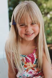 Hi! I own Bright Thyme Photography, i am offering cap and gown mini  sessions! Bring your preschool, kindergarten, high school or college  graduate for a session! Come with your cap and gown