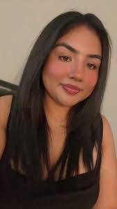 Daisy Deleon's Instagram, Twitter & Facebook