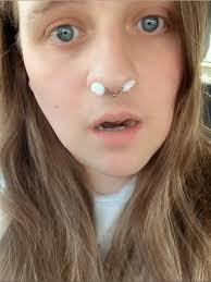 hiiii @beccaroni_and_cheese 😭😭🥰🥰 got me pretty flowers for my THREE  year HRT anniversary