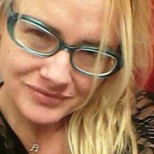 Stream Amanda Lovejoy music