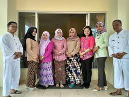 Check spelling or type a new query. Baju Adat Sunda Perempuan Greatnesia