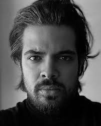 Les Mains Sales Production