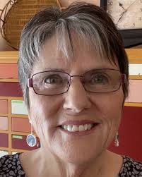 Arlene Holt's Instagram, Twitter & Facebook