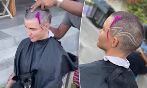 Our virtual hairstylist easyhairstyler (or online makeover) is the new online problem solver for girls, boys. Ruby Rose Debuts Her Stunning New Hair Do Given To Her By Rapper Bre Z Daily Mail Online