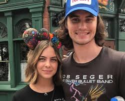 James alexander chase stokes is an american actor. Xiomara Montalvo Bio Net Worth Dating Chase Stokes Age Height Facts Wiki Career Parents
