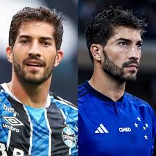 Lucas Silva é o Pirlo bonito...