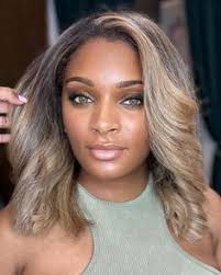 613 with Brown Roots Wig