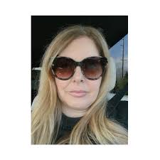 Take in the captivating beauty of Yellowstone National Park's iconic Grand  Prismatic Spring.