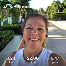 Hot workout: 7/10 wall sit, 90 sec