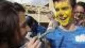 Hardy boys submit to girls' paint