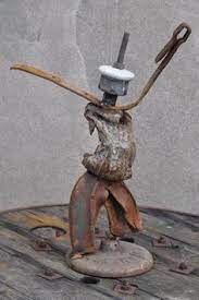 Alte schrauben und muttern, rostige spiralen, rohre. 15 Skulpturen Aus Schrott Aus Der Galerie Umtata Artworks From Metal Scrap By Umtata Ideen Schrott Skulpturen Schrottplatzkunst
