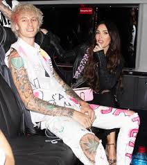 Entertainment tonight reports that megan and mgk go on a quick getaway to las vegas with a small group of friends. Megan Fox Is Featured On Boyfriend Machine Gun Kelly S New Album