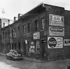 Avant Le Quartier Des Spectacles Meme Avant Les Habitations Jeanne Mance La Rue St Dominique Avait L Allure D Un Qu Montreal Architecture Old Montreal Montreal