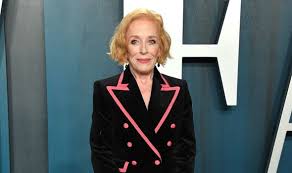 Holland considered film and tv productions, until she had an epiphany while driving and pulled over. Sarah Paulson Girlfriend Who Is Sarah Paulson S Girlfriend Holland Taylor Meet The Star Big World Tale