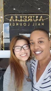 Nail salon that feels like family in the area