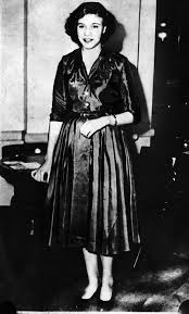 Five years later, in 1932, the family returned to scotland and set up home in motherwell. Old Glasgow Murders Peter Manuel Part 2 The Murder Of Anne Kneilands