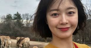 Jeon made her debut in 2004 mbc sitcom called miracle. Running Man S Jeon So Min Currently Hospitalized Due To Poor Health Koreaboo