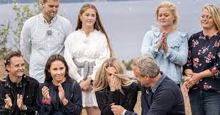 Ti artister skal dykke ned i musikken fra de ulike tiårene, med matchende stil og uttrykk. Sommerhytta Aktuelle Guri Solberg Helt Aerlig Slik Har Hun Det Etter Den Tunge Knekken