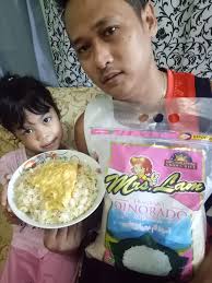 Is cooking with your Dad your favorite bonding? Then, join Mrs. Lam's Me &  ﻿My Dad's Pride Rice Contest and get a chance to be featured in our  #PrideRiceFriday posts! To join,